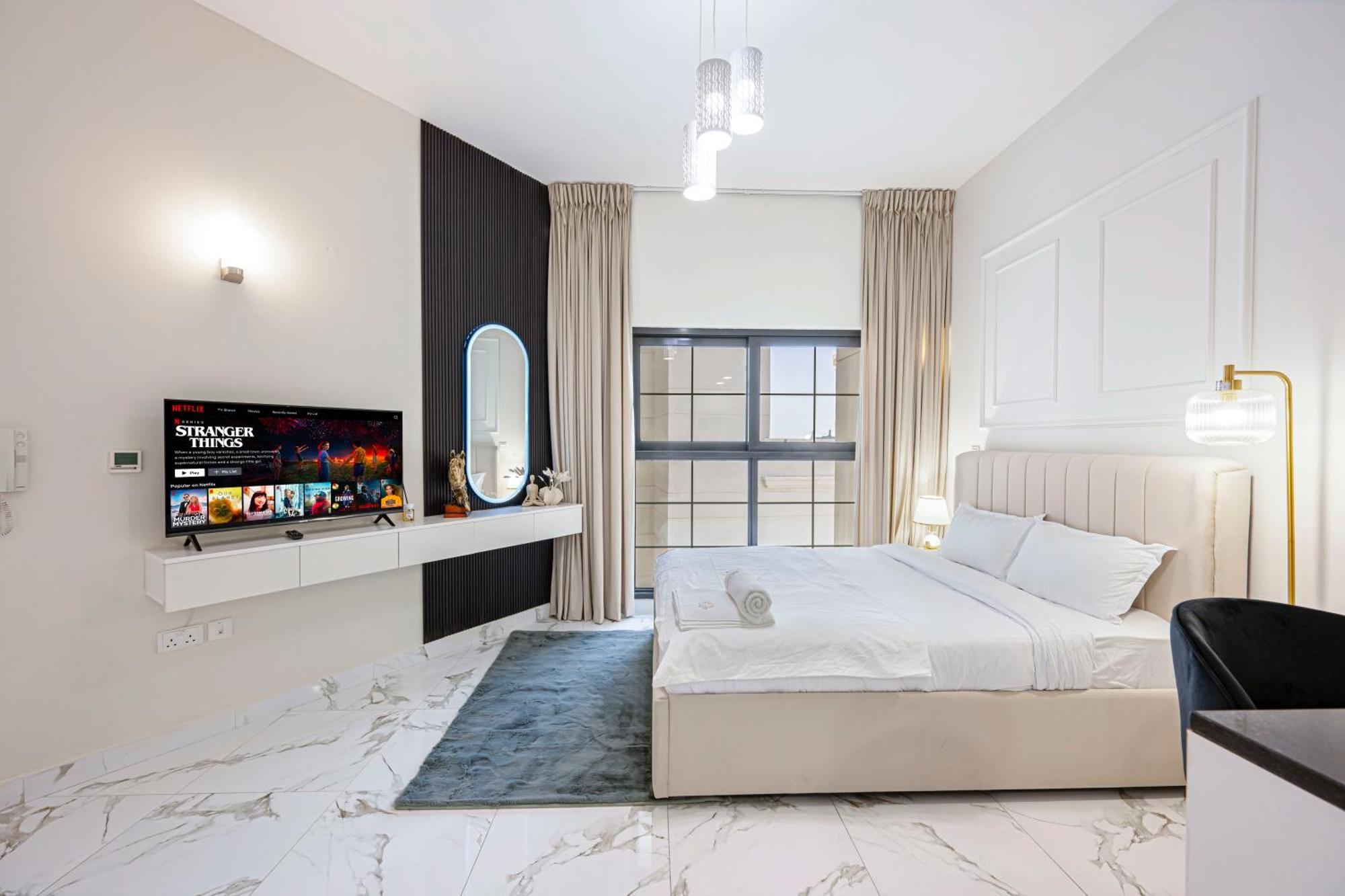 Relaxing In Exciting Dubailand District Appartamento